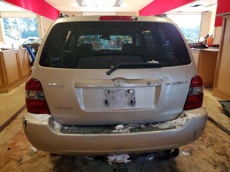 Photo 6 from auction – 2005 TOYOTA HIGHLANDER with VIN JTEEP21A250109843