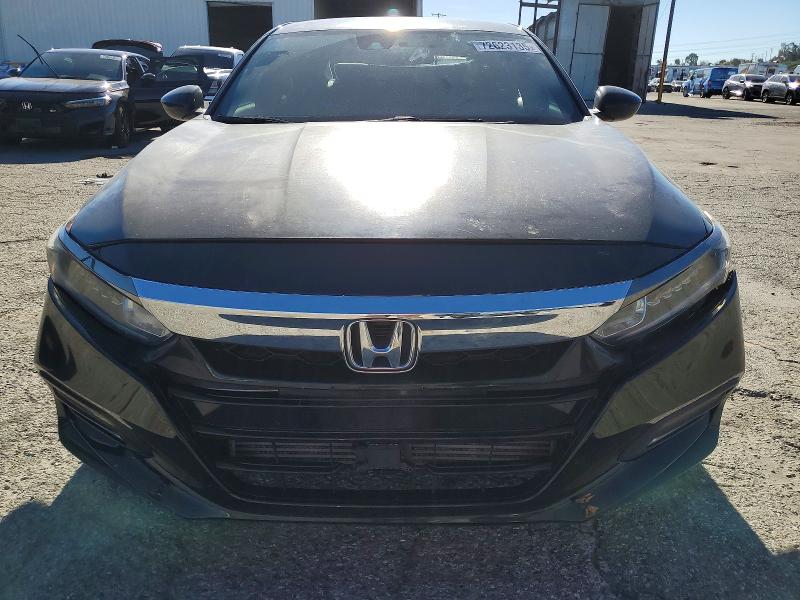 Photo 5 from auction – 2018 HONDA ACCORD SPO with VIN 1HGCV1F34JA232619