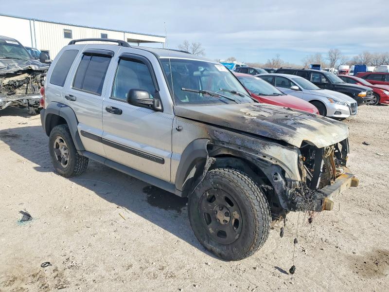 Photo 4 from auction – 2006 JEEP LIBERTY SP with VIN 1J4GL48K56W243581