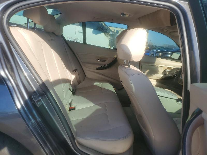 Photo 10 from auction – 2013 BMW 328 with VIN WBA3A5C55DF354238