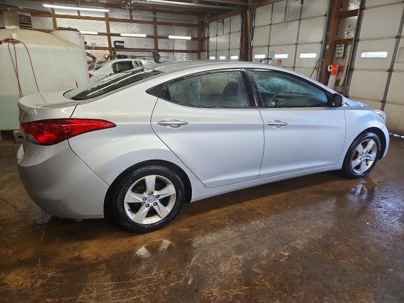 Photo 3 from auction – 2012 HYUNDAI ELANTRA GL with VIN 5NPDH4AEXCH080779