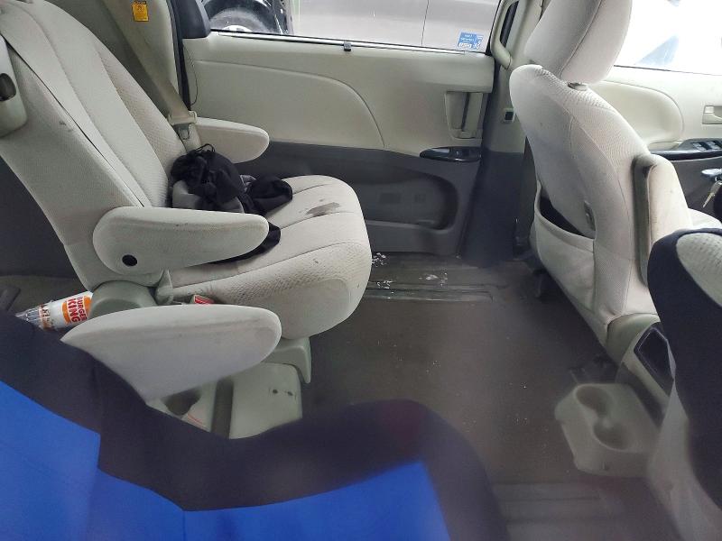 Photo 11 from auction – 2012 TOYOTA SIENNA LE with VIN 5TDKK3DC9CS197583