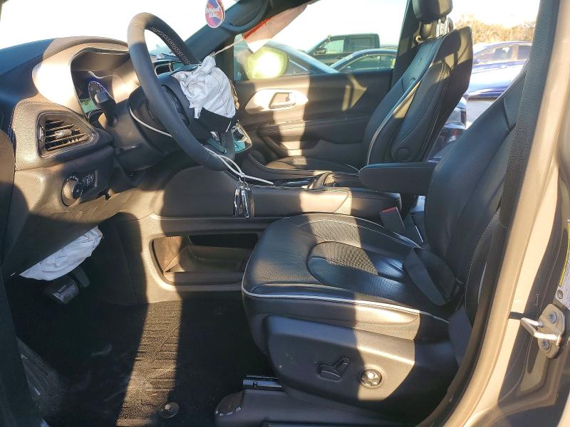Photo 7 from auction – 2023 CHRYSLER PACIFICA with VIN 2C4RC3GG4PR615170