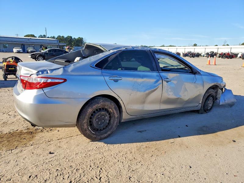 Photo 3 from auction – 2015 TOYOTA CAMRY with VIN 4T1BF1FKXFU930782