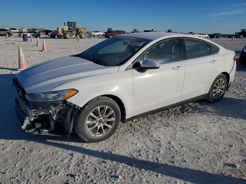 FORD FUSION S 2016 with VIN 3FA6P0G73GR214523 - Photo from auction