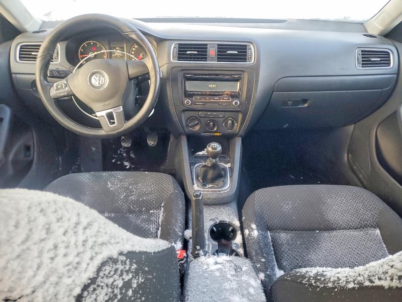 Photo 8 from auction – 2012 VOLKSWAGEN JETTA with VIN 3VWBK7AJ7CM319669