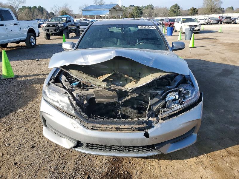 Photo 5 from auction – 2016 HONDA ACCORD with VIN 1HGCT1B83GA010332