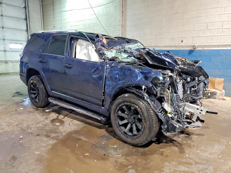 Photo 4 from auction – 2017 TOYOTA 4RUNNER SR with VIN JTEBU5JR1H5432498
