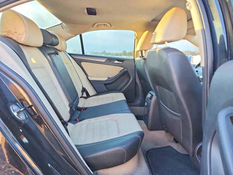 Photo 10 from auction – 2012 VOLKSWAGEN JETTA SEL with VIN 3VWLP7AJ7CM471652