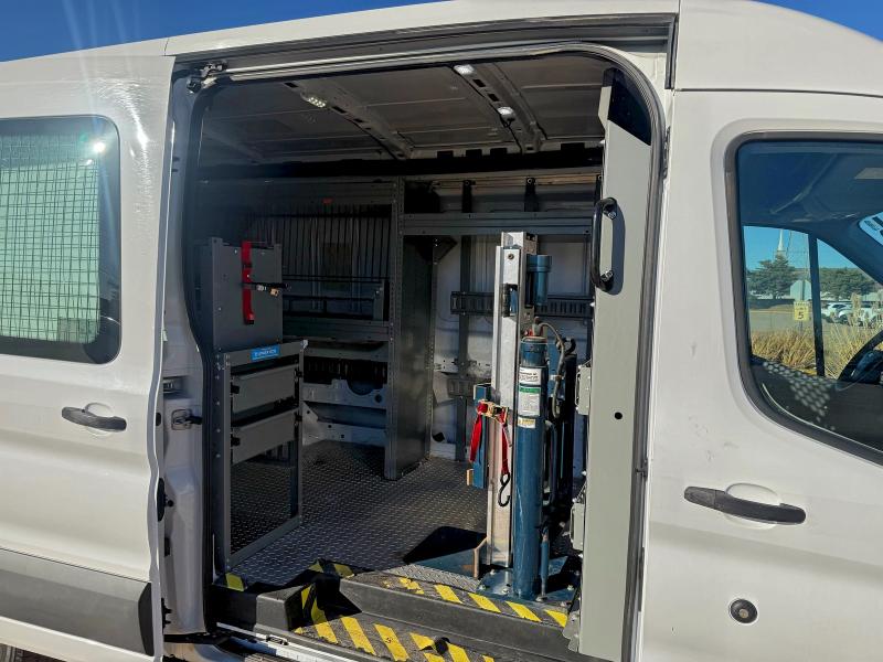 Photo 13 from auction – 2018 FORD TRANSIT T- with VIN 1FTBW2CM8JKB37680