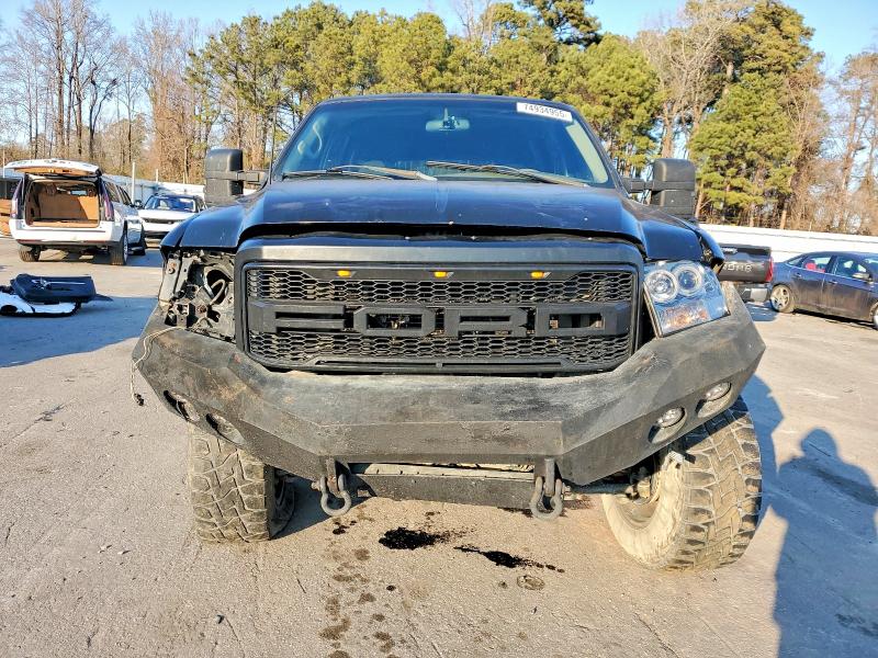 Photo 5 from auction – 2001 FORD EXCURSION with VIN 1FMSU43F51EC22201