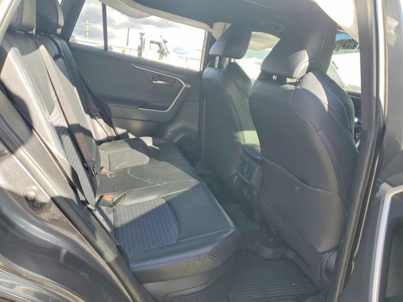 Photo 10 from auction – 2020 TOYOTA RAV4 XSE with VIN JTMEWRFV1LD533435