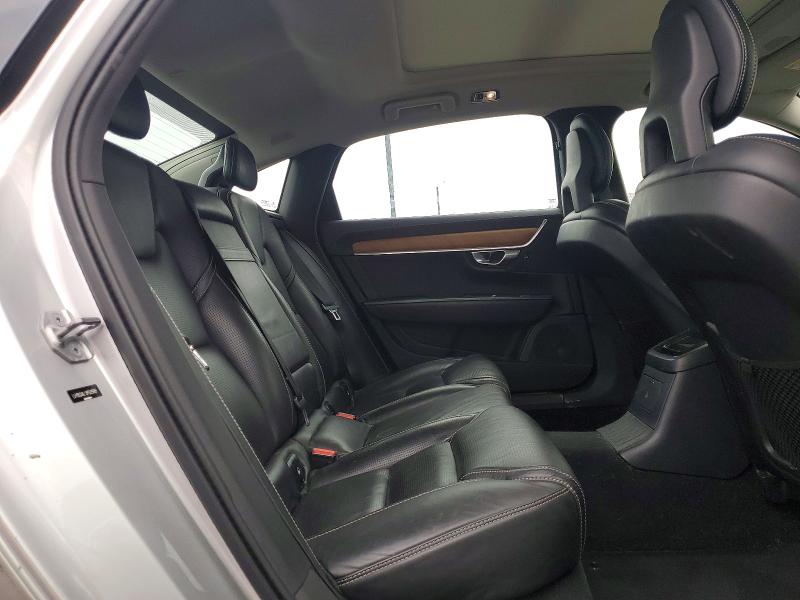 Photo 10 from auction – 2018 VOLVO S90 T8 INS with VIN LVYBC0AL1JP029369