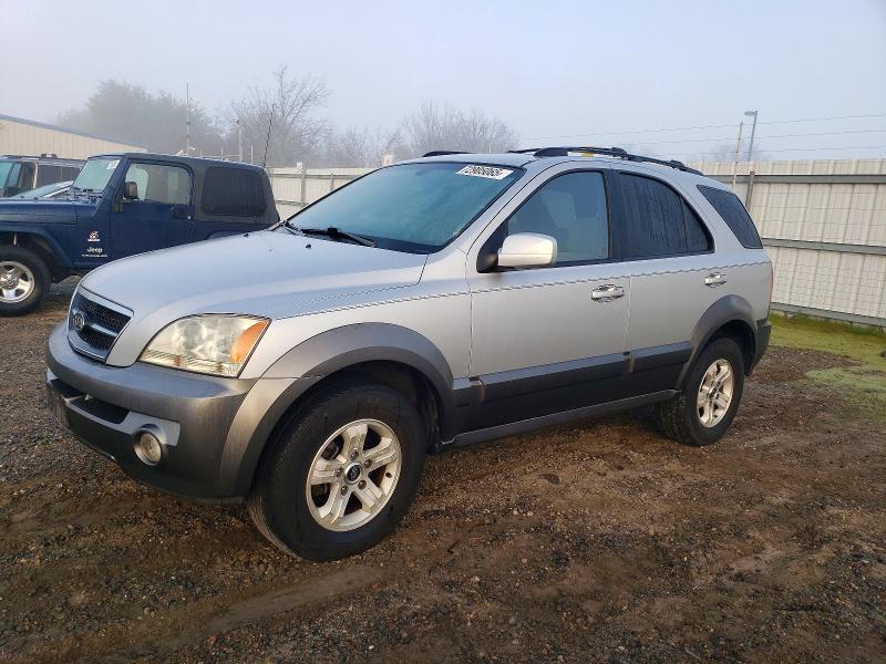 KIA SORENTO EX 2005 with VIN KNDJD733055440284 - Photo from auction