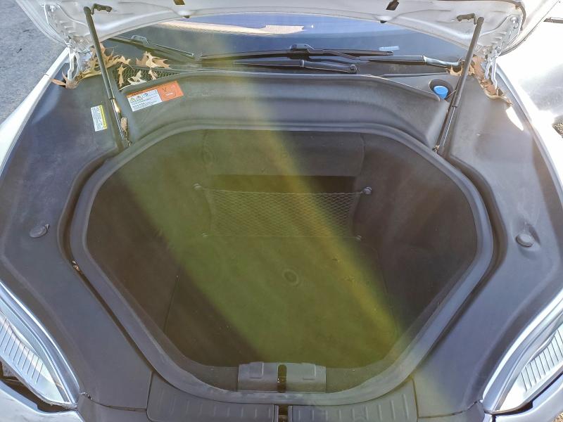 Photo 11 from auction – 2015 TESLA MODEL S with VIN 5YJSA1E12FF109602