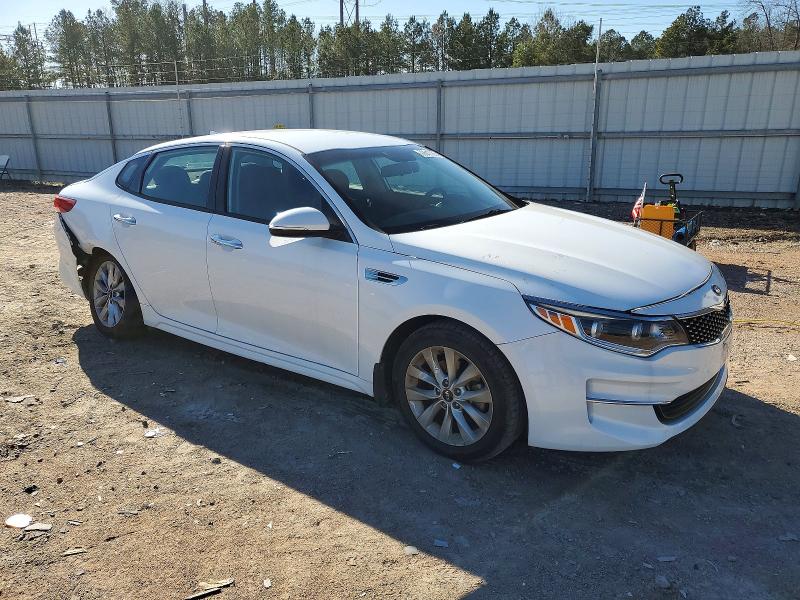 Photo 4 from auction – 2016 KIA OPTIMA EX with VIN 5XXGU4L39GG094694