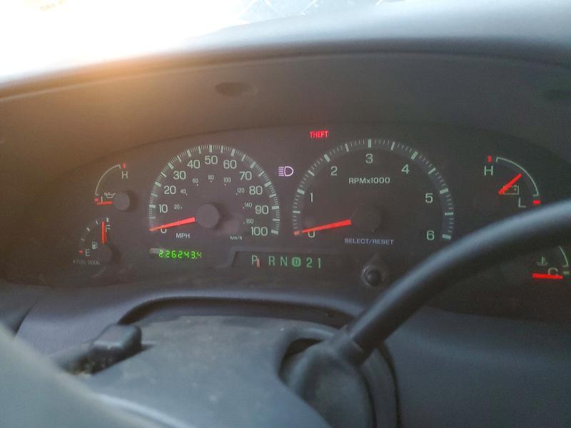 Photo 9 from auction – 2002 FORD F150 with VIN 1FTRX18L92NA54622