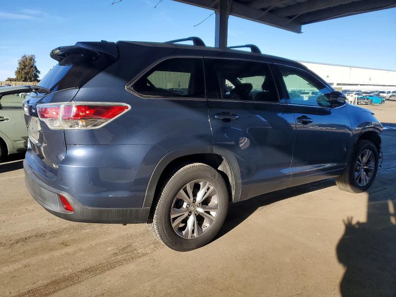 Photo 3 from auction – 2015 TOYOTA HIGHLANDER with VIN 5TDKKRFH7FS106200
