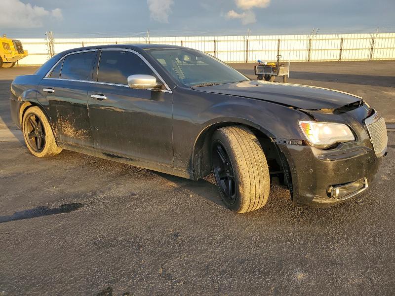 Photo 4 from auction – 2013 CHRYSLER 300C with VIN 2C3CCADT2DH667754