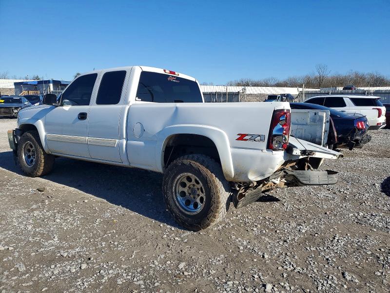 Photo 2 from auction – 2004 CHEVROLET SILVERADO with VIN 2GCEK19T941373180