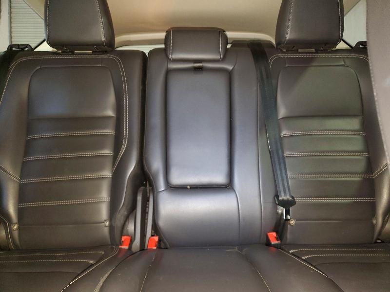 Photo 10 from auction – 2019 FORD ESCAPE SEL with VIN 1FMCU9HD9KUB46286