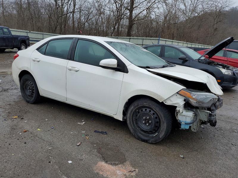 Photo 4 from auction – 2017 TOYOTA COROLLA with VIN 5YFBURHEXHP591912