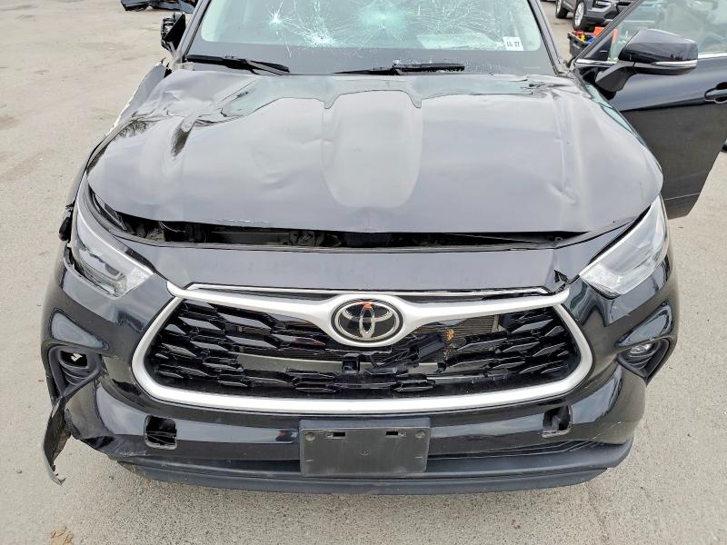 Photo 12 from auction – 2022 TOYOTA HIGHLANDER with VIN 5TDGZRBH2NS596700