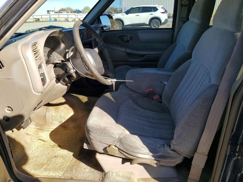 صورة رقم 7 من المزاد - 2000 CHEVROLET BLAZER مع VIN 1GNCS13W6YK161179