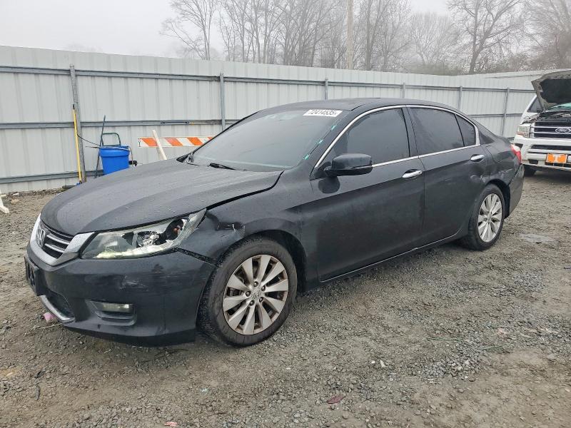 Photo 1 from auction – 2015 HONDA ACCORD EXL with VIN 1HGCR3F8XFA012582