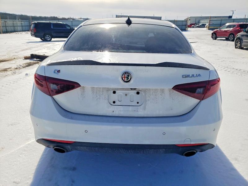 Photo 6 from auction – 2018 ALFA ROMEO GIULIA Q4 with VIN ZARFAEDN1J7592338