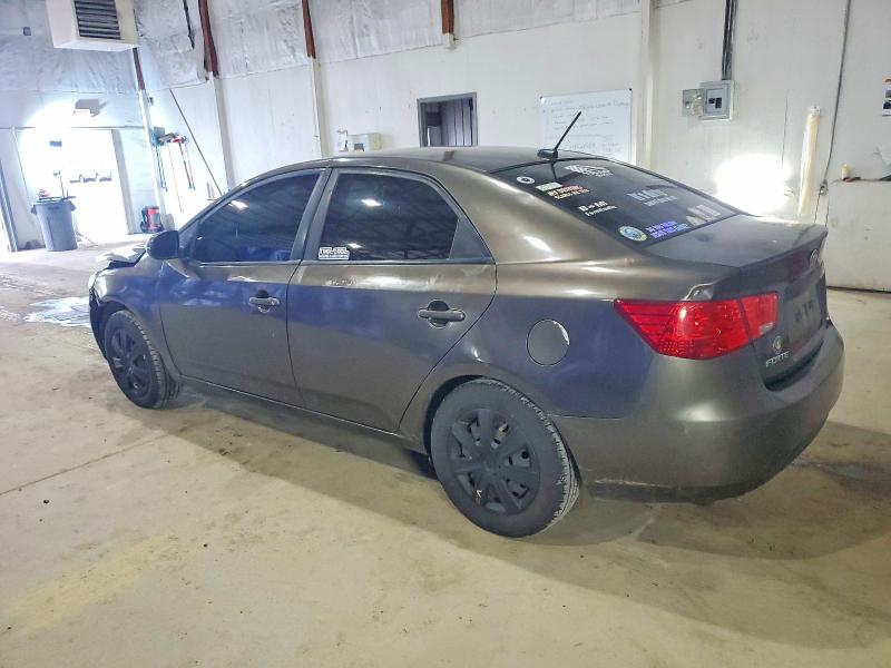 Photo 2 from auction – 2011 KIA FORTE EX with VIN KNAFU4A23B5380220
