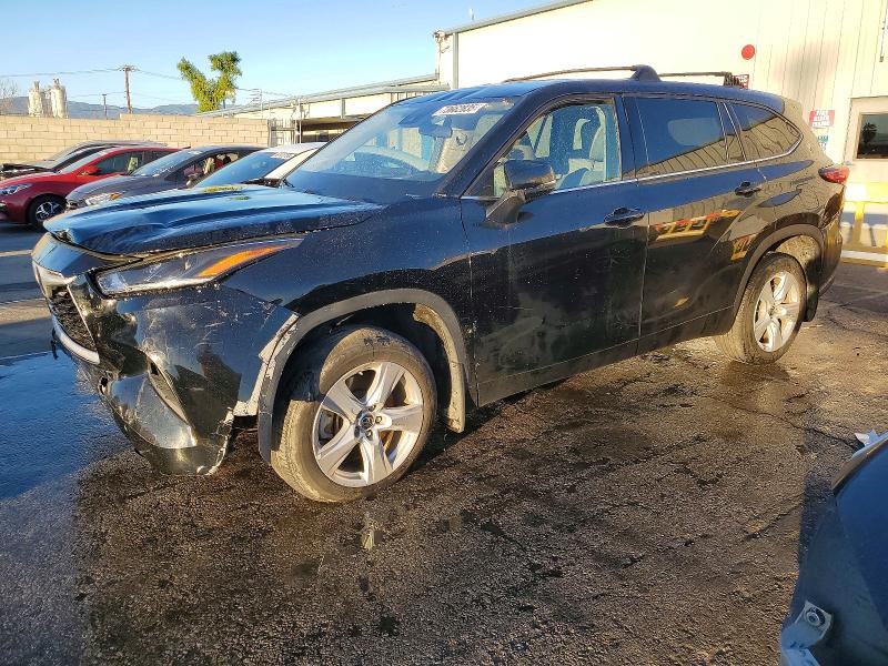 TOYOTA HIGHLANDER 2021 with VIN 5TDZZRAH9MS070167 - Photo from auction