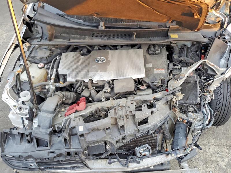 Photo 11 from auction – 2017 TOYOTA PRIUS with VIN JTDKBRFU4H3575049