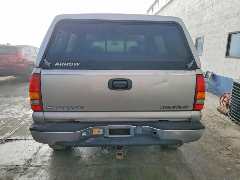 Photo 6 from auction – 1999 CHEVROLET SILVERADO with VIN 2GCEK19T8X1141724