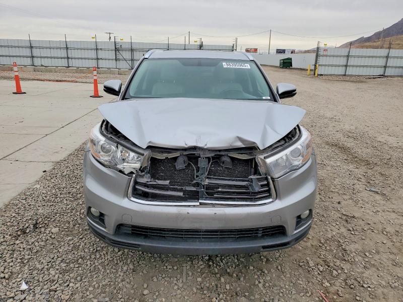 Foto 5 de la subasta – 2016 TOYOTA HIGHLANDER con VIN 5TDJKRFH8GS323834