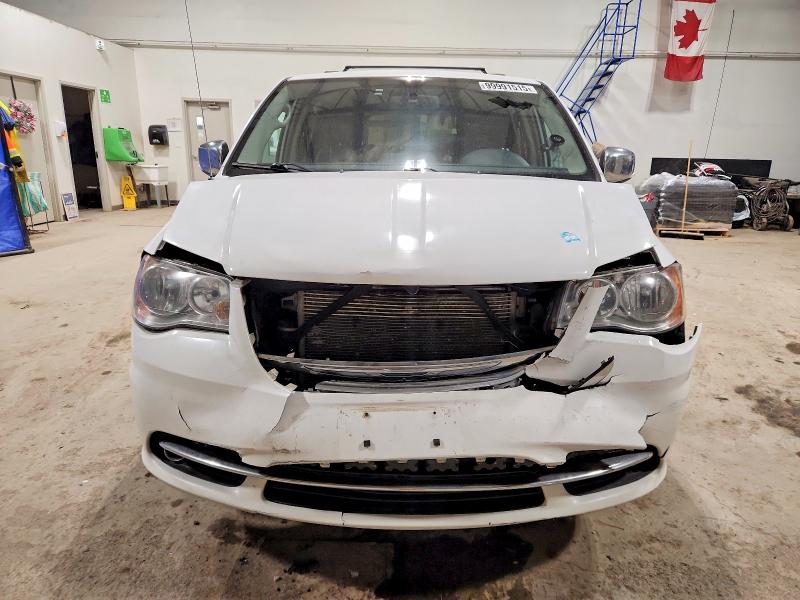 Photo 5 from auction – 2016 CHRYSLER TOWN & COU with VIN 2C4RC1CG3GR101353