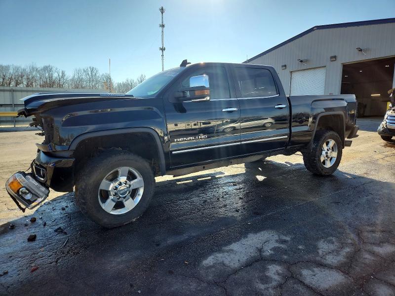 GMC SIERRA 2018 with VIN 1GT12UEY6JF192396 - Photo from auction