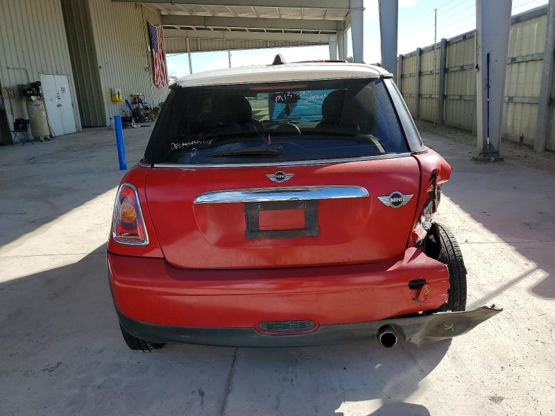 Photo 6 from auction – 2008 MINI COOPER with VIN WMWMF33568TT62382