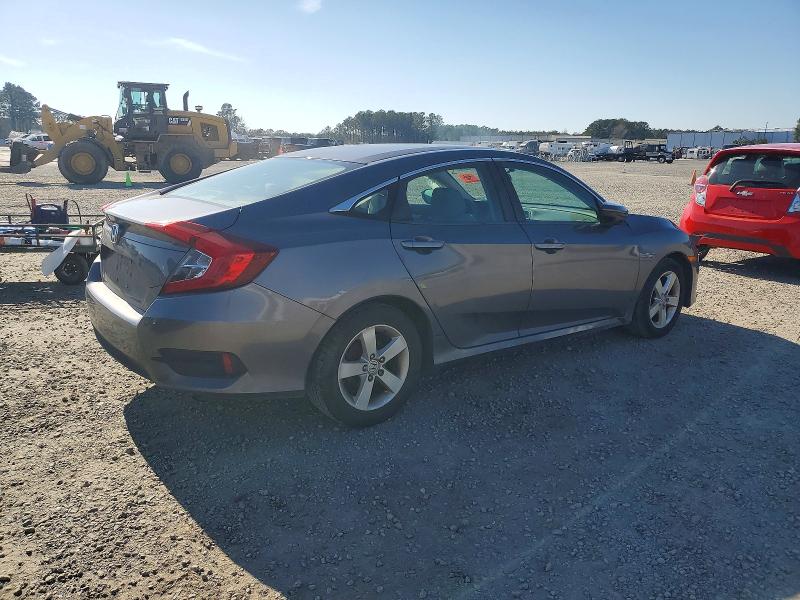 Photo 3 from auction – 2017 HONDA CIVIC LX with VIN 2HGFC2F54HH521490