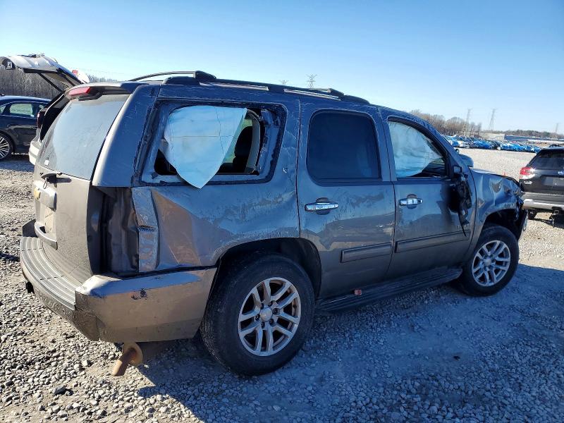 Photo 3 from auction – 2013 CHEVROLET TAHOE with VIN 1GNSCBE05DR338099