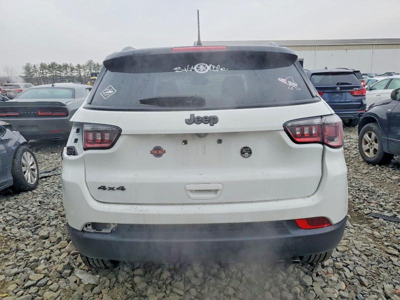 Photo 6 from auction – 2022 JEEP COMPASS LA with VIN 3C4NJDBB4NT221491