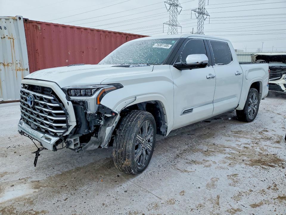 TOYOTA TUNDRA 2022 with VIN 5TFVC5DB5NX009555 - Photo from auction