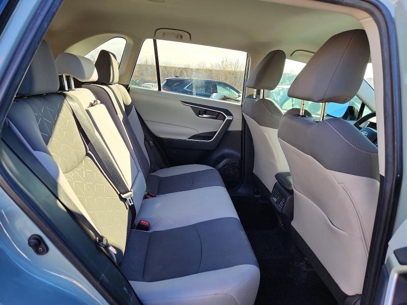 Photo 11 from auction – 2020 TOYOTA RAV4 with VIN 2T3W1RFVXLC055524