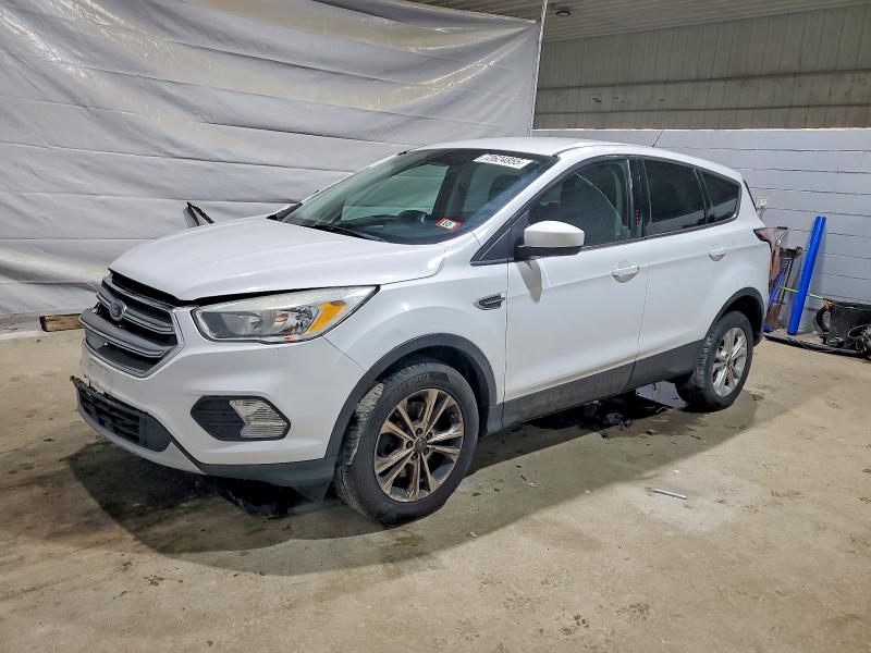 FORD ESCAPE SE 2017 with VIN 1FMCU9GD4HUD43263 - Photo from auction