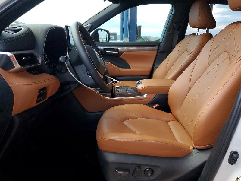 Photo 7 from auction – 2024 TOYOTA HIGHLANDER with VIN 5TDEBRCH4RS633536