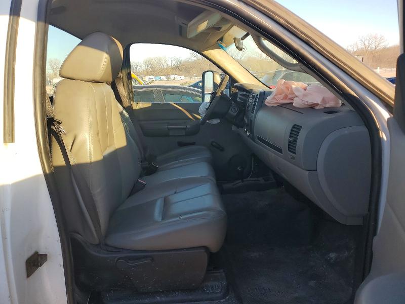 Photo 10 from auction – 2008 CHEVROLET SILVERADO with VIN 1GCHK34638E211477