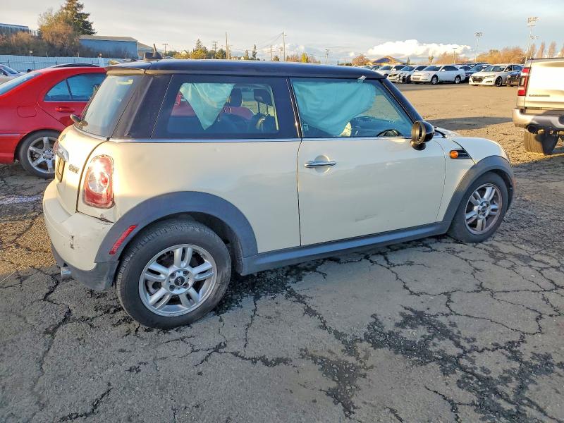 Photo 3 from auction – 2013 MINI COOPER with VIN WMWSU3C53DT681469