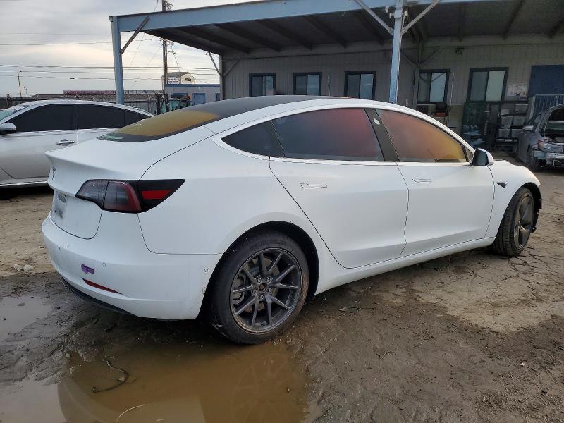 Photo 3 from auction – 2018 TESLA MODEL 3 with VIN 5YJ3E1EAXJF076186