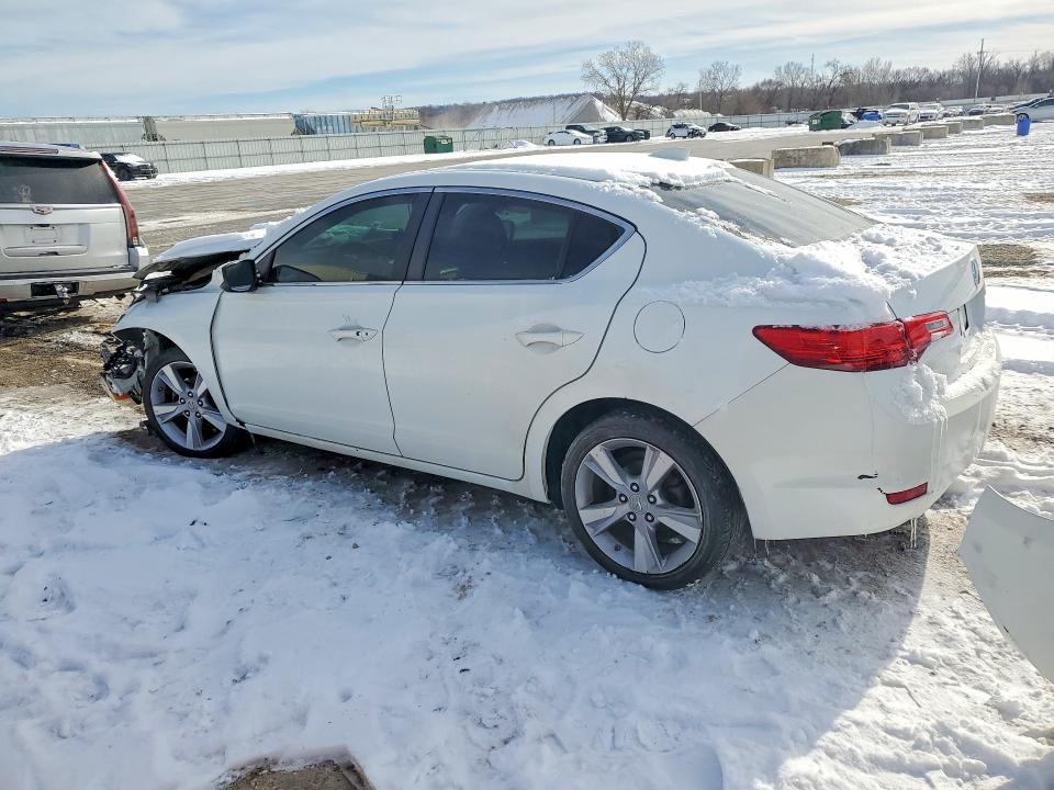Photo 2 from auction – 2013 ACURA ILX with VIN 19VDE1F54DE011018