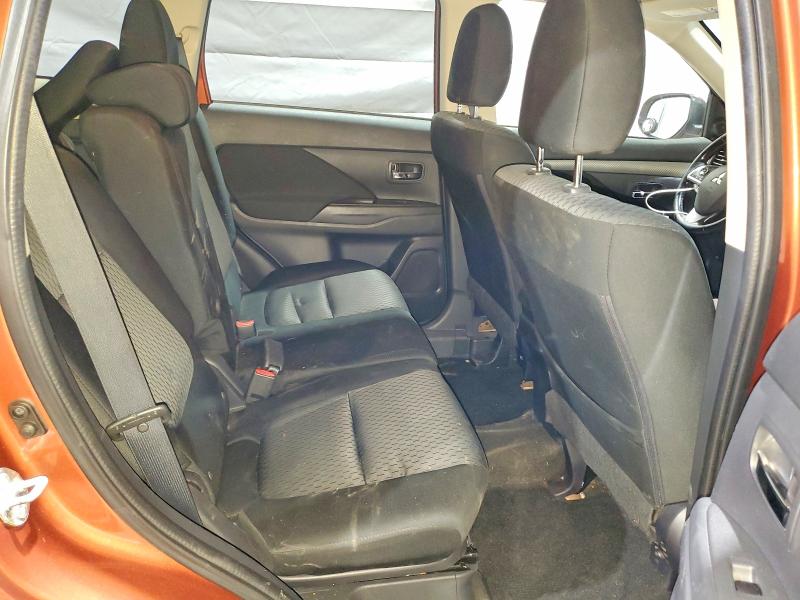 Photo 11 from auction – 2014 MITSUBISHI OUTLANDER with VIN JA4AZ3A36EZ017662